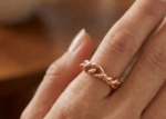 elegant twisted band ring